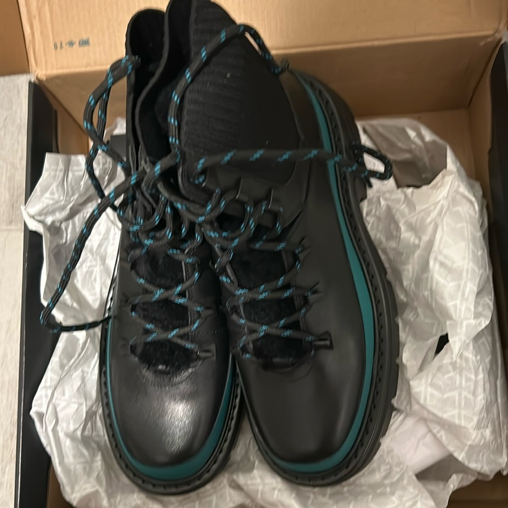 New in box Marc Fischer winter boots